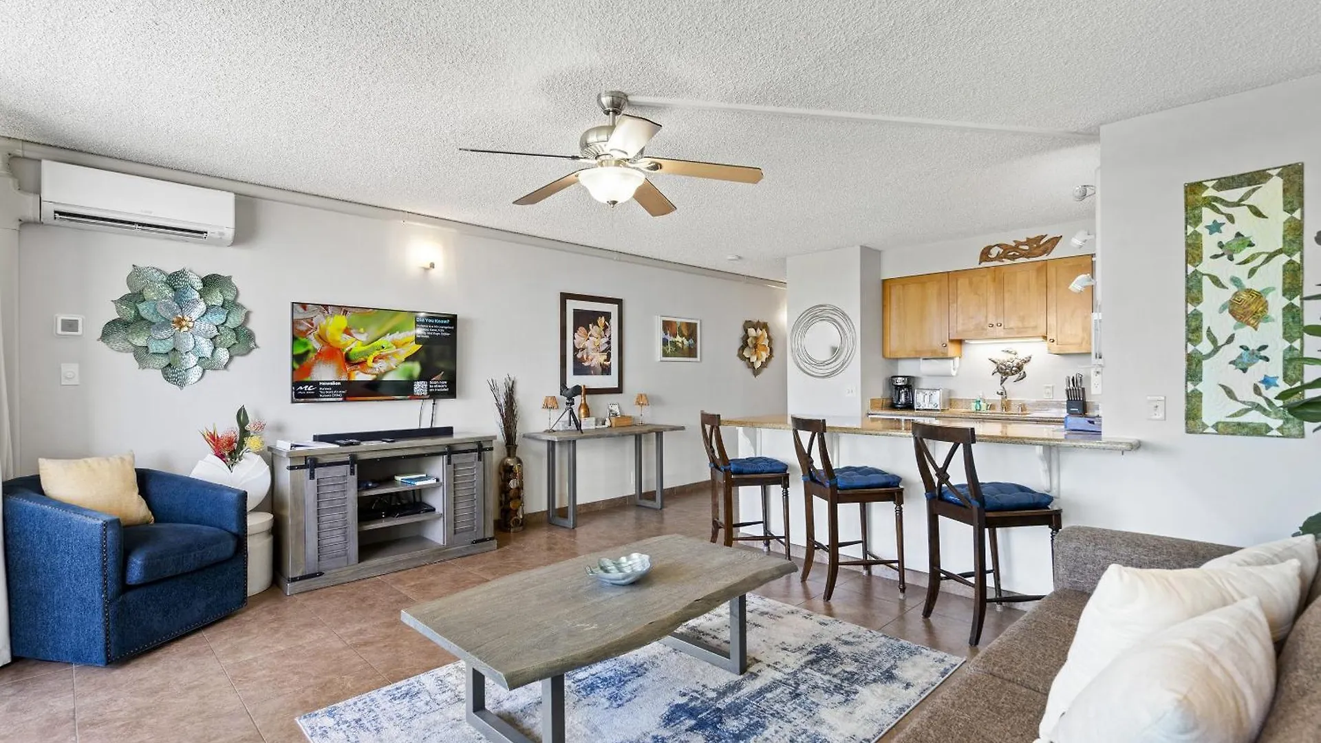 Island Surf 304 - Renovated, Ocean Views, Split Ac Villa Kihei